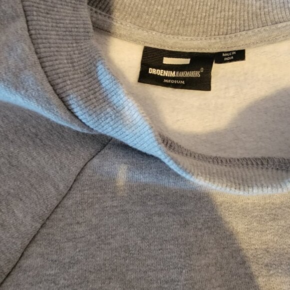 Dr. Denim Gray Long Sleeve Sweatshirt with Zipper Open on Sleeve Size M - Picture 4 of 4